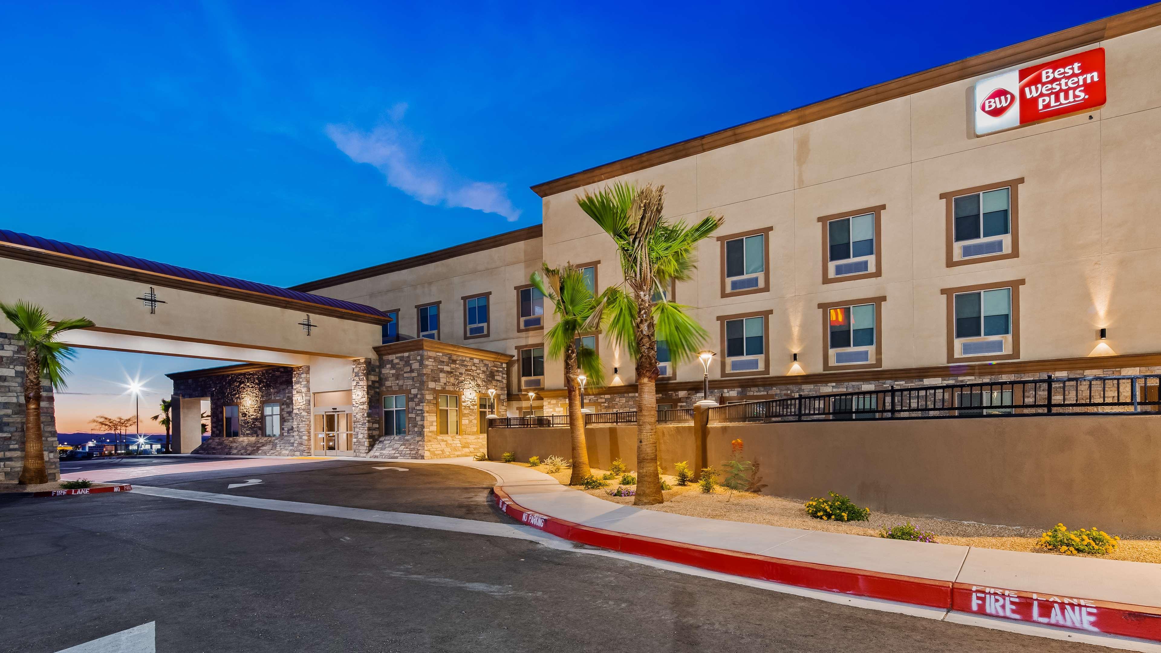 Best Western Holiday Hills Coalville Exterior photo